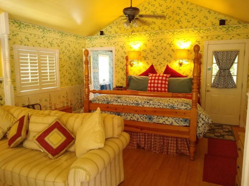 Shamrock Thistle & Crown B&B Weirsdale Exterior foto